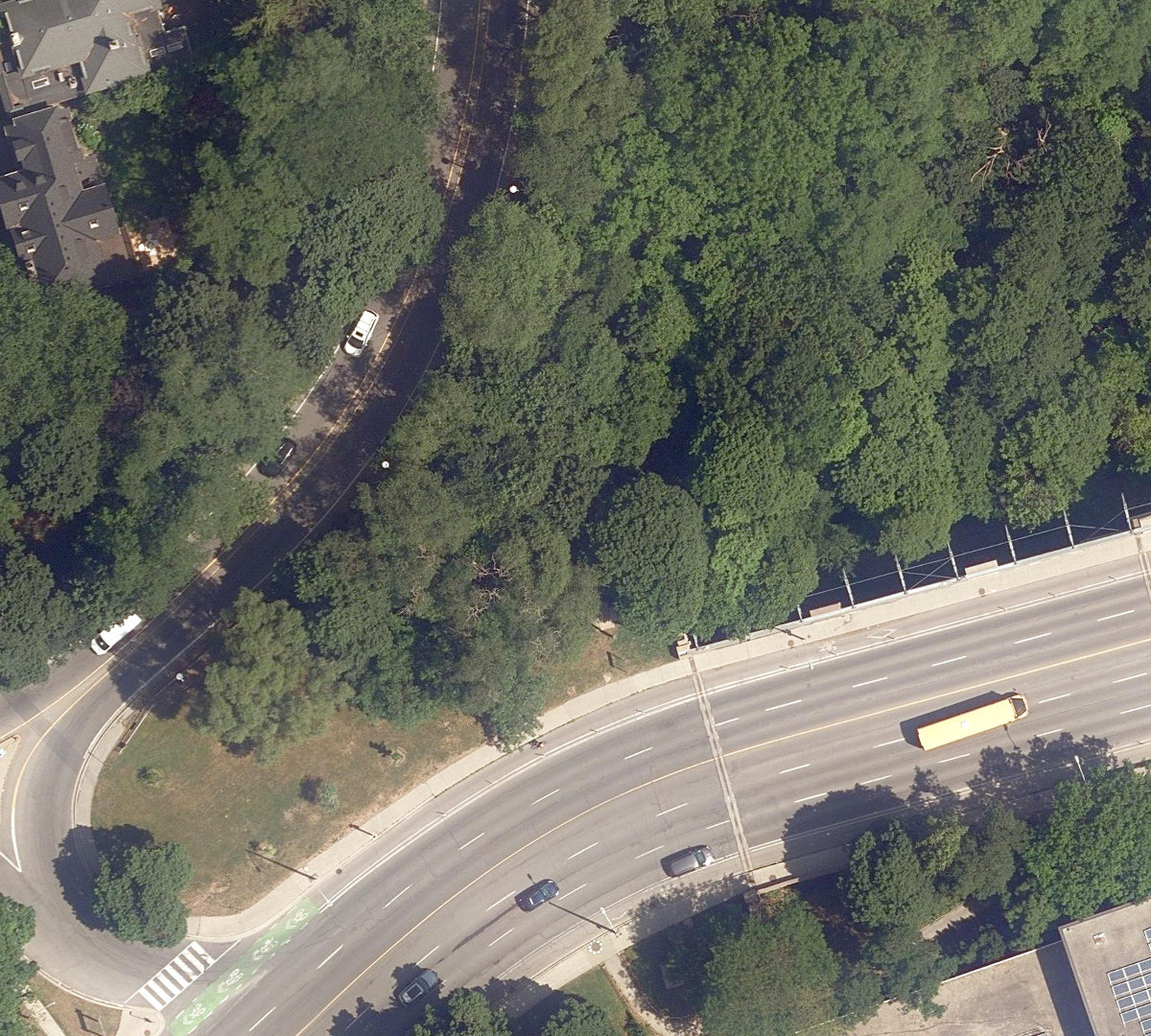 Bloor St E - Open Green Space — site photograph