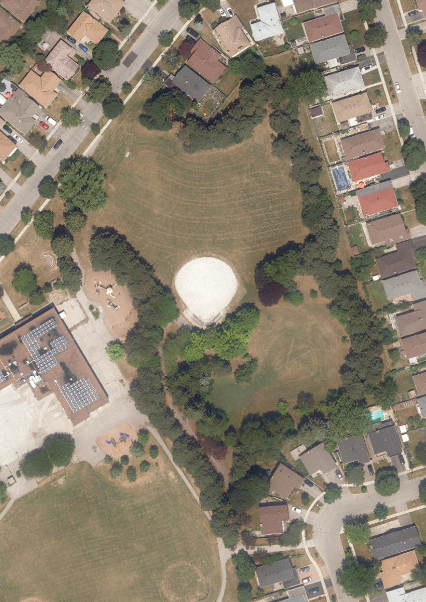 Lynngate Park — aerial / top-down view