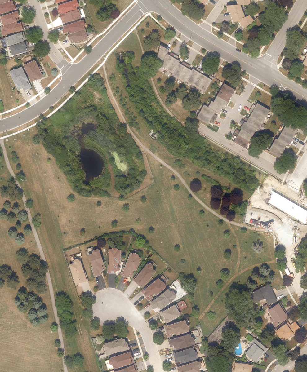 Collingsbrook Parkette — site photograph