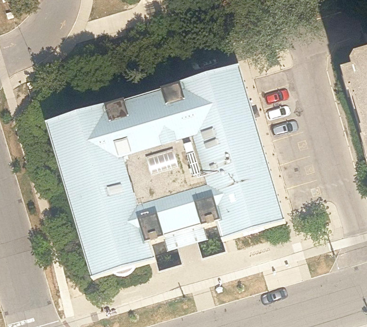 BARBARA FRUM COMMUNITY CENTRE - Building Grounds — aerial / top-down view