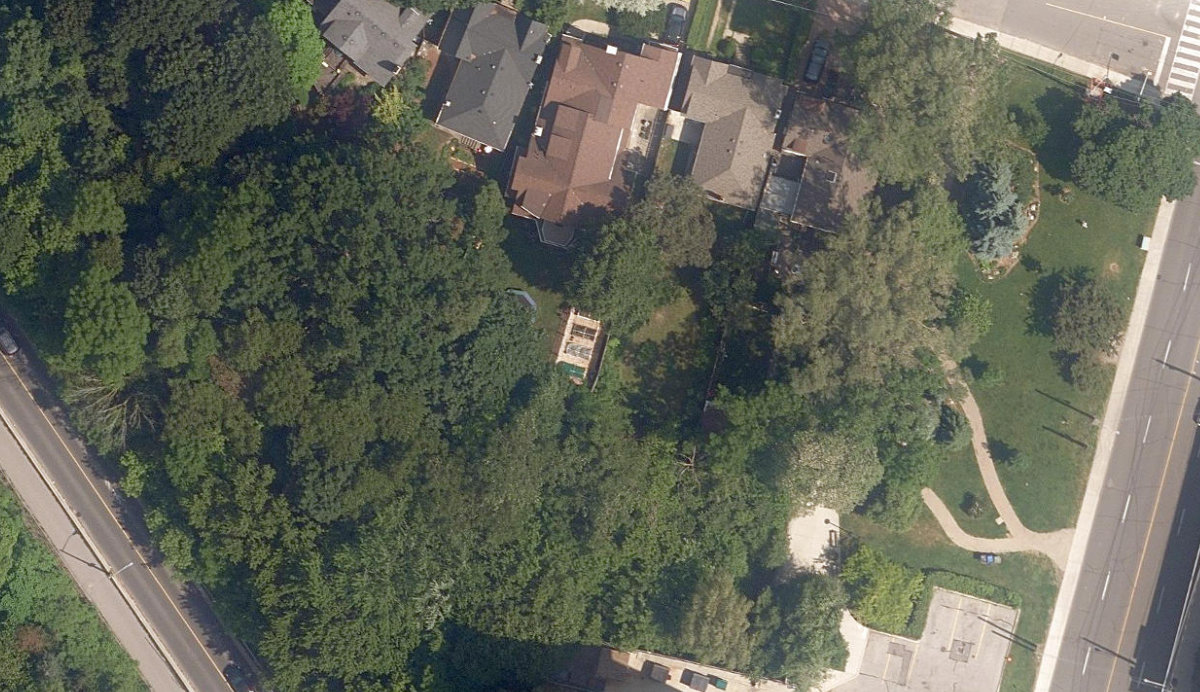 Charles Sauriol Parkette — site photograph