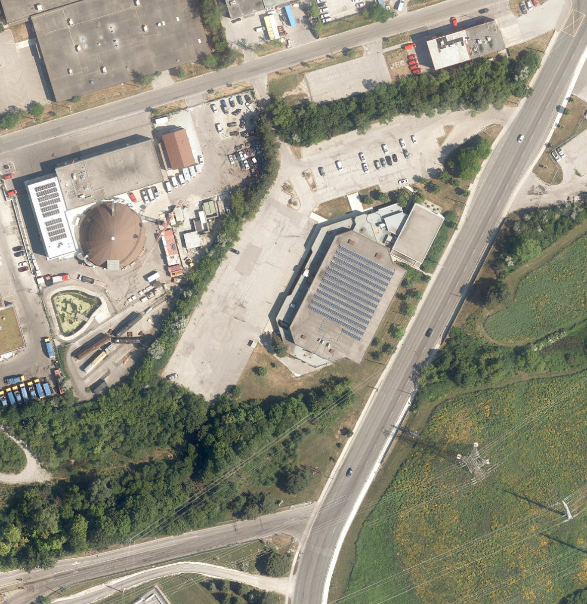 VICTORIA VILLAGE ARENA - Building Grounds — site photograph