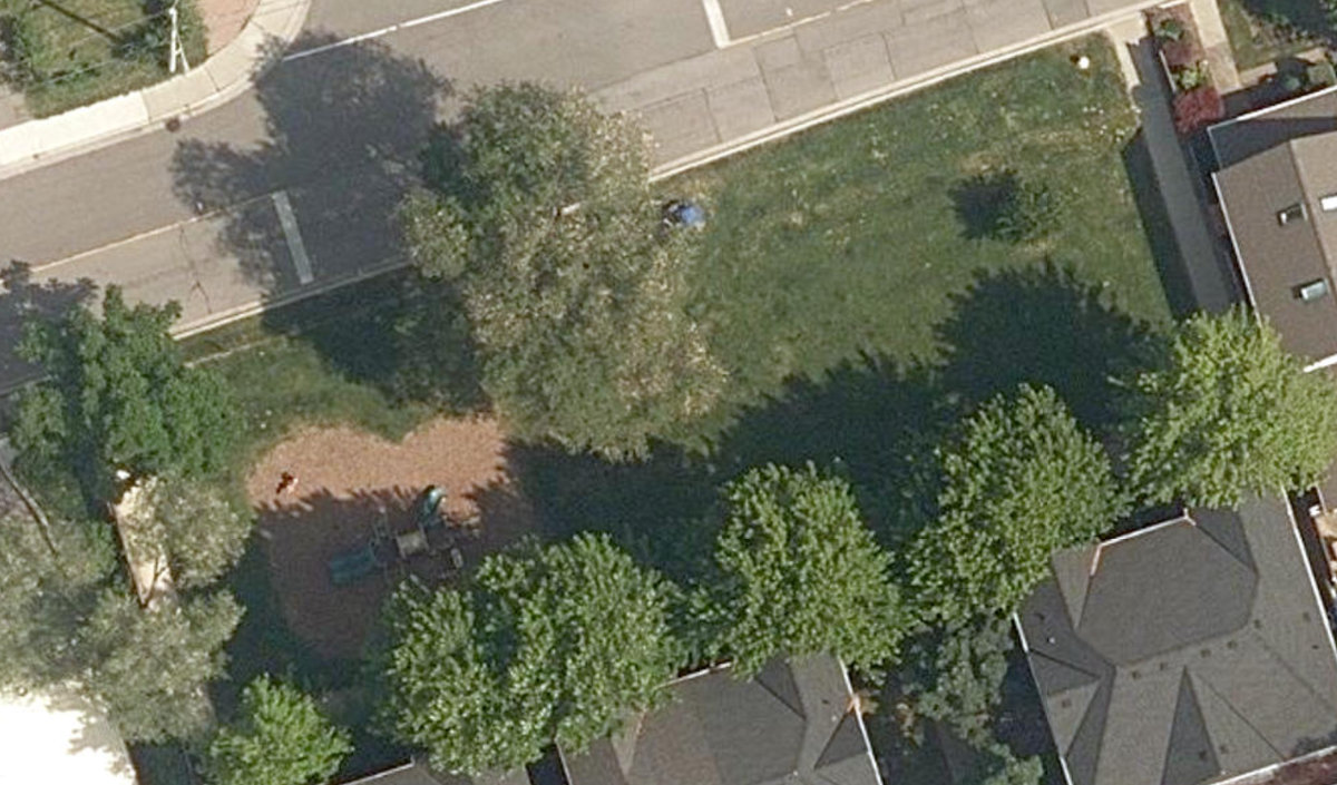 Coulter Ave Parkette — site photograph