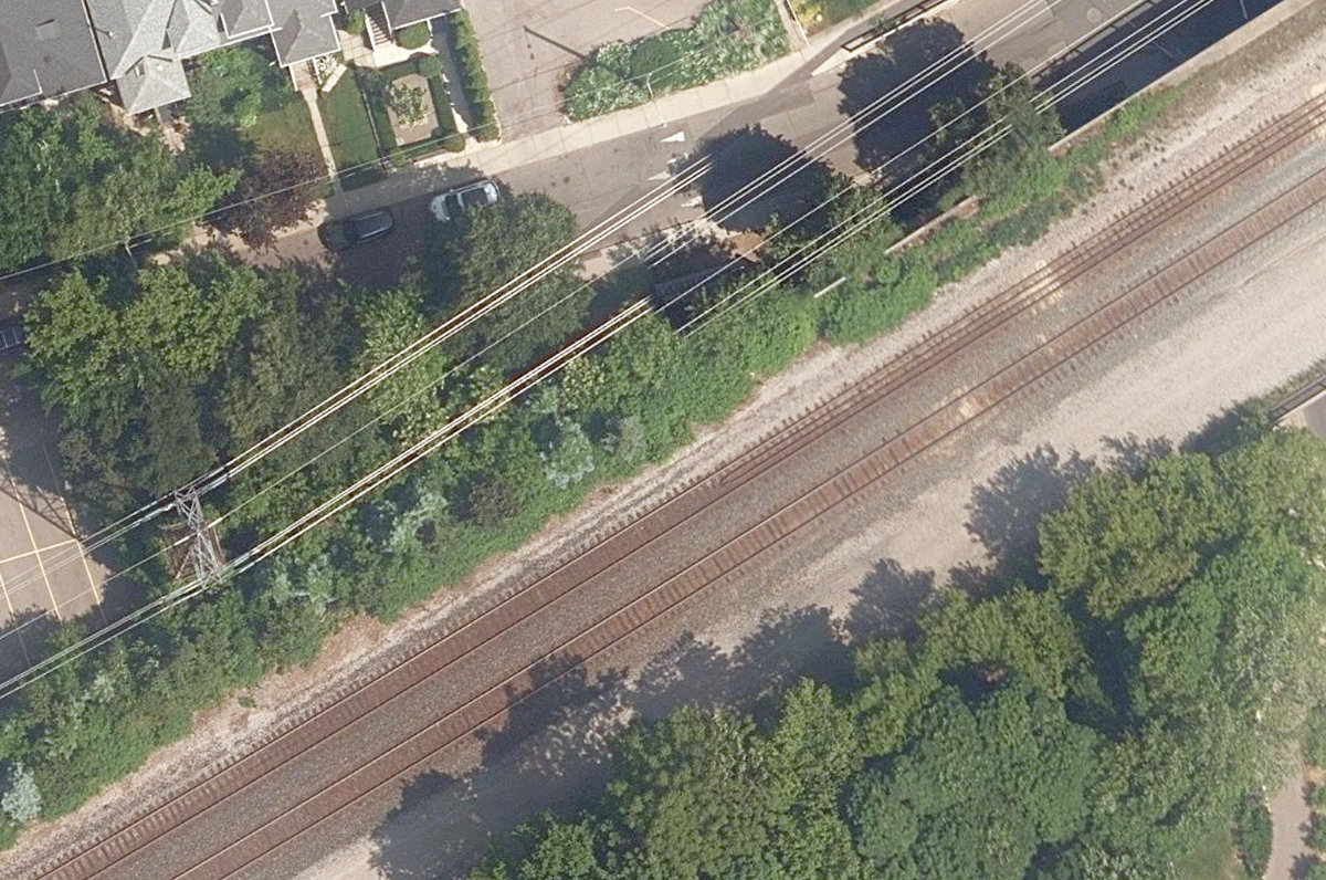 Macpherson Avenue Parkette — site photograph