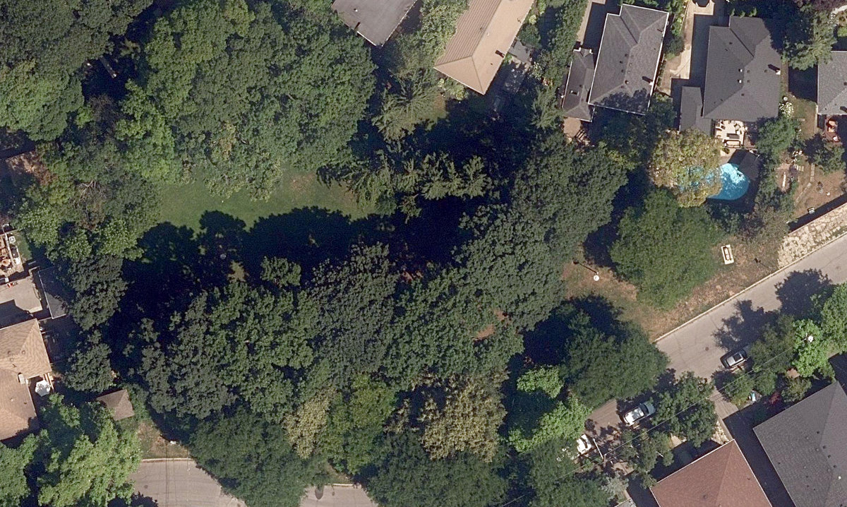 Love Crescent Parkette — site photograph