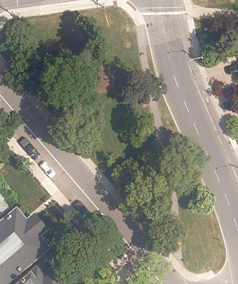 Boulton Drive Parkette — site photograph
