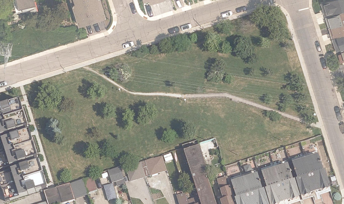 Beaver - Lightbourn Parkette — site photograph