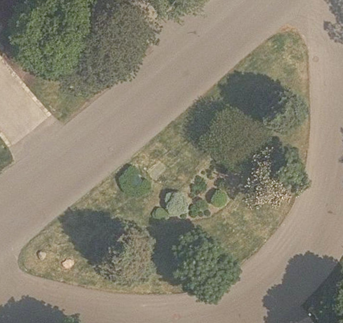 Twyford Rd Traffic Island — site photograph