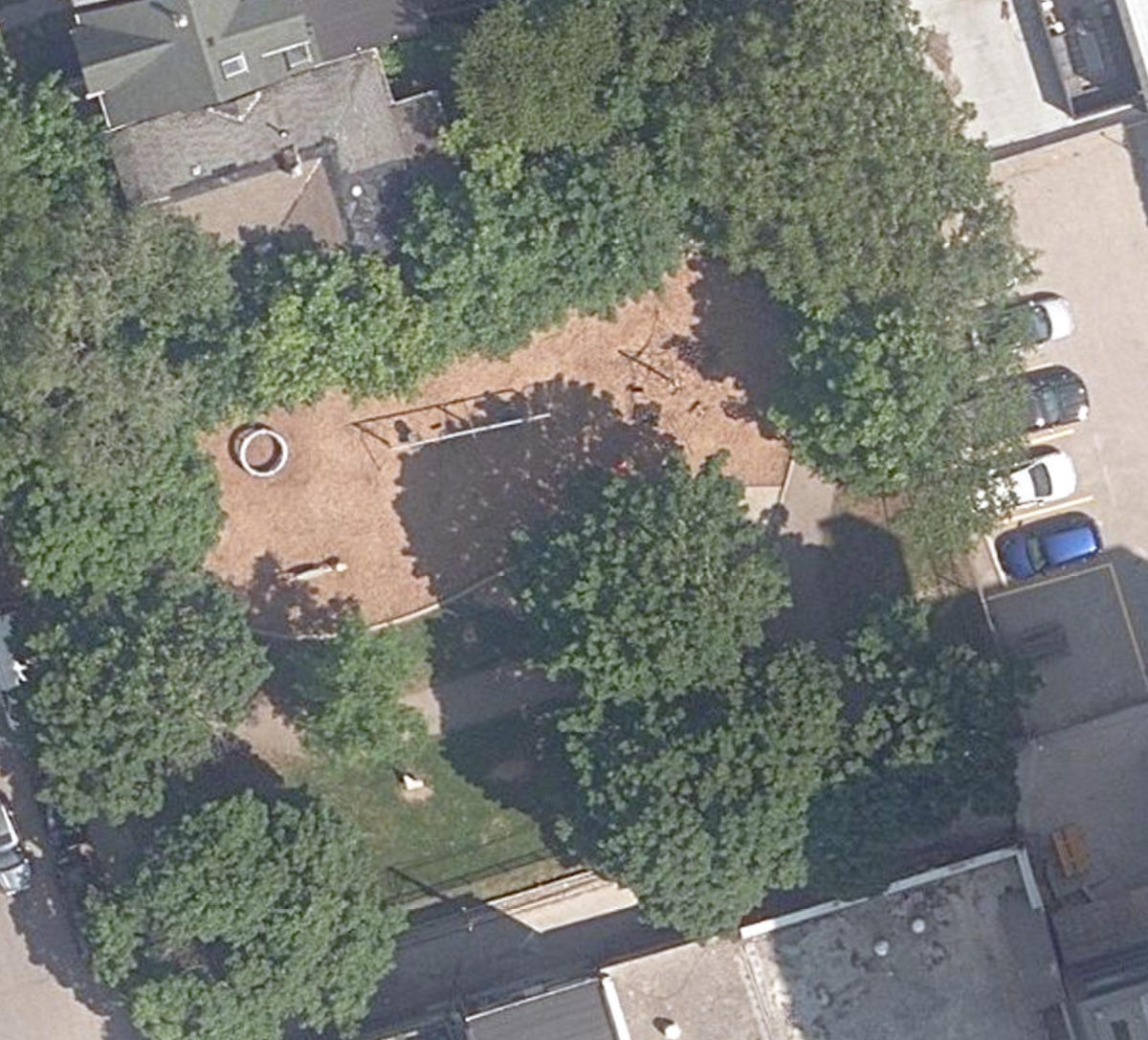 Westmoreland Avenue Parkette — site photograph