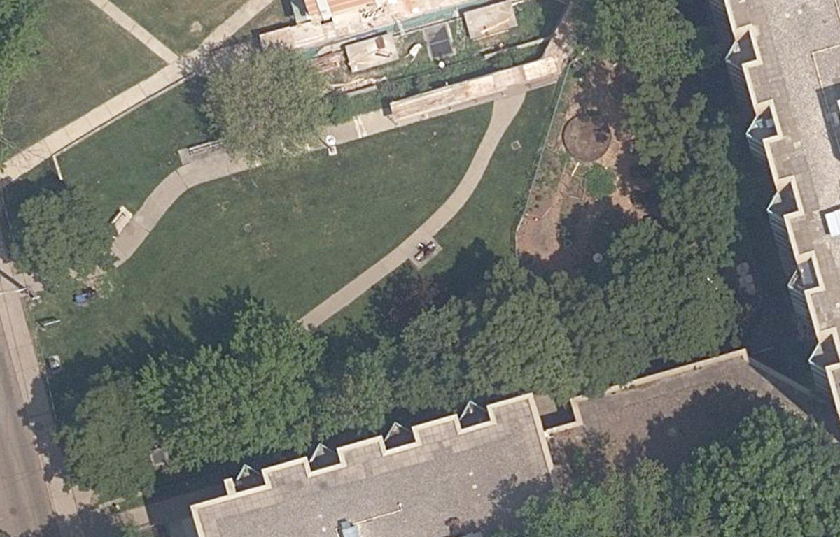 Dunn Avenue Parkette — site photograph
