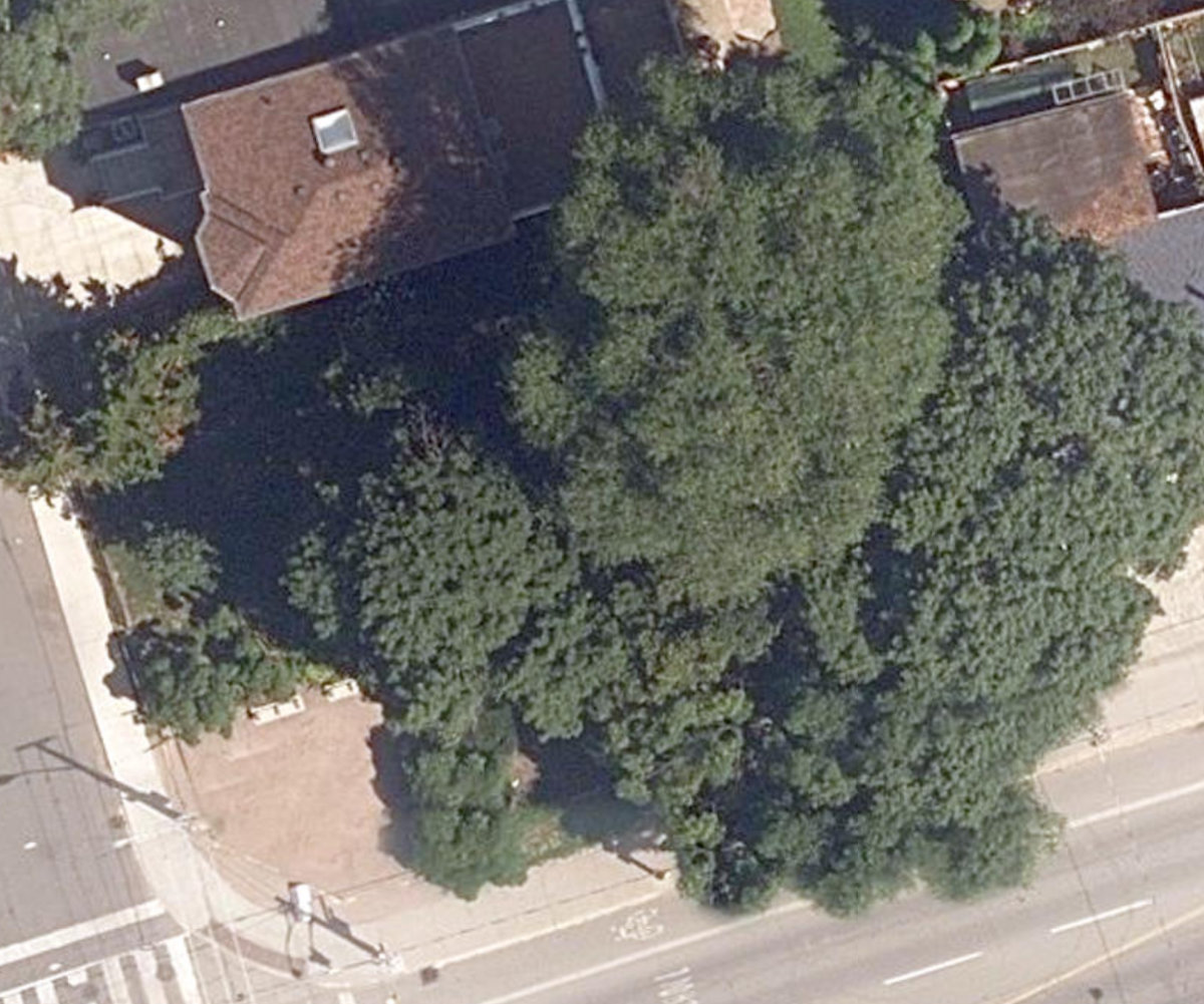 Dundas Parkette — site photograph