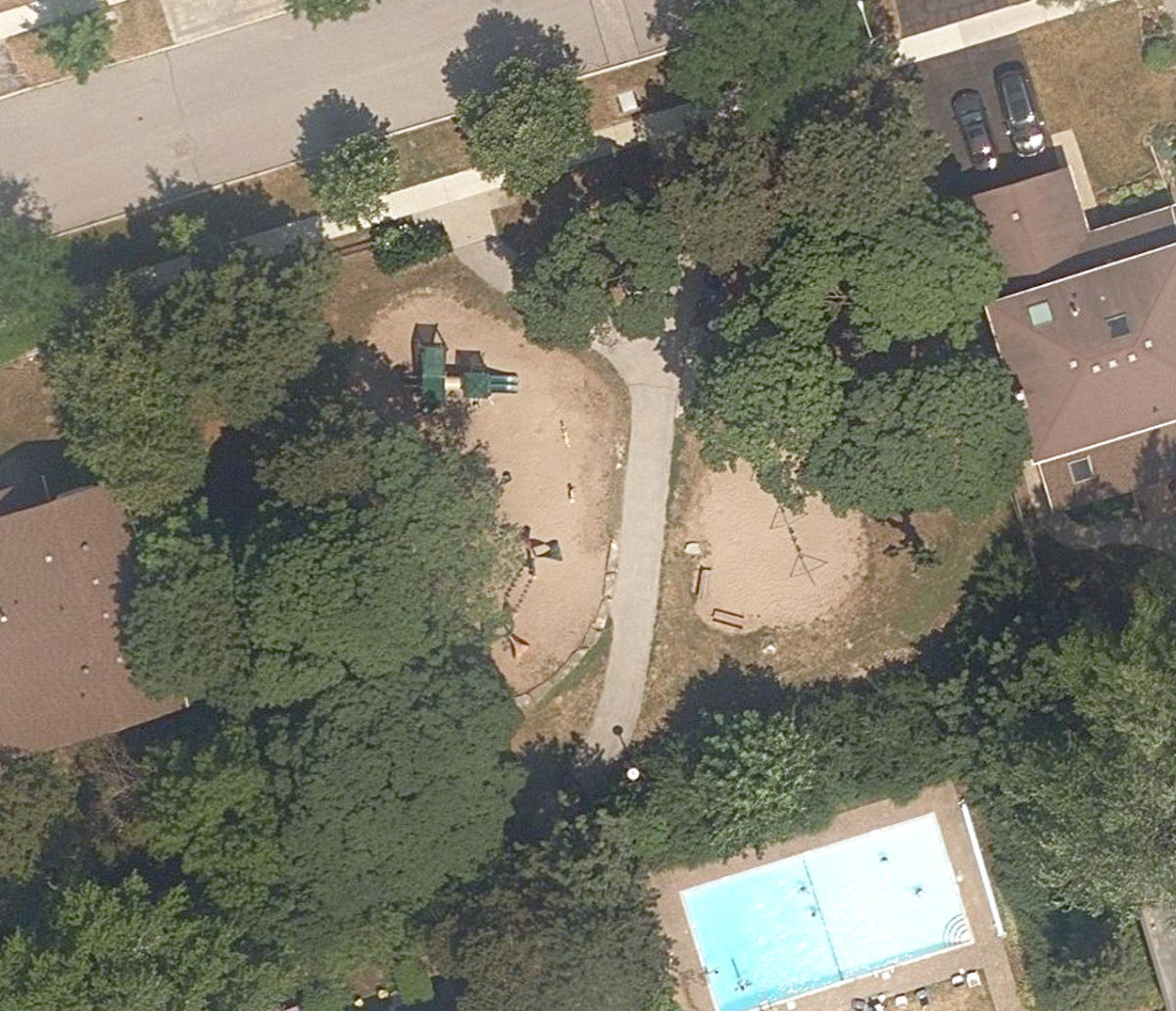 Clovercrest Parkette — site photograph