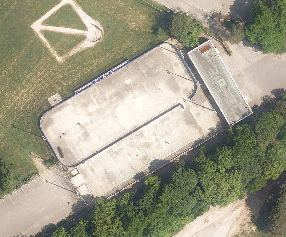 OTTER CREEK CENTRE - Building Grounds — site photograph