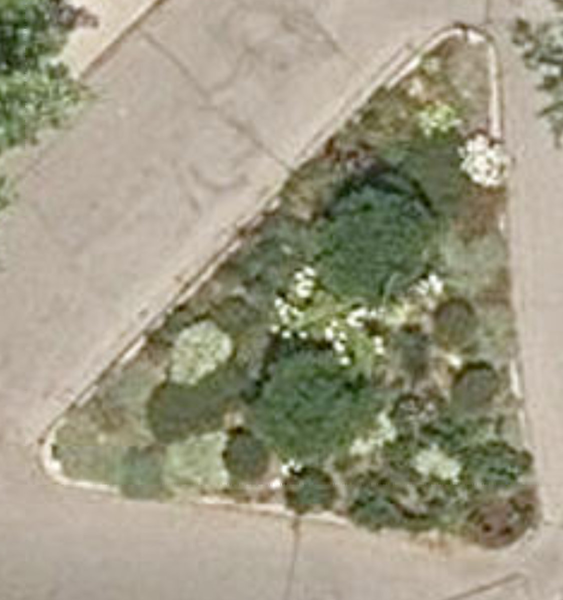 Weybourne - St Leonard'S Traffic Island — site photograph