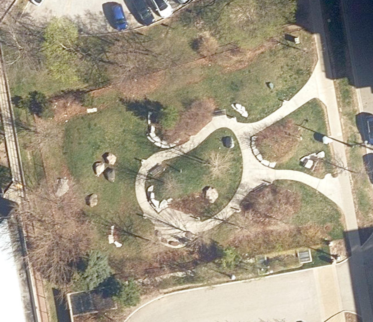 Kenaston Gardens Parkette — site photograph
