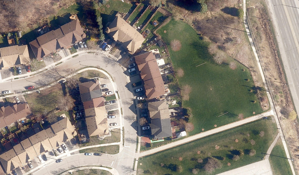 Triple Crown Parkette — site photograph
