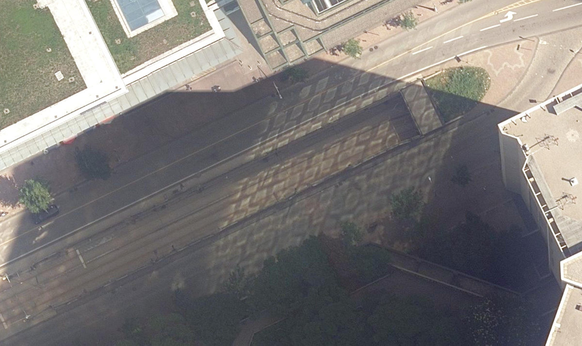 Queen'S Quay Traffic Island — site photograph