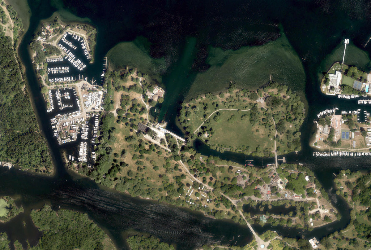 Toronto Islands - Island Park — aerial / top-down view