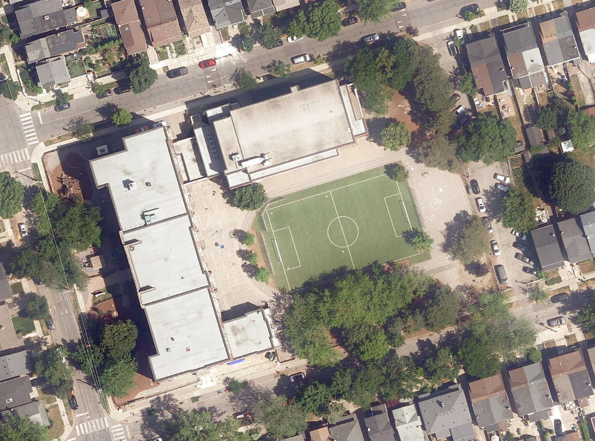 EARL BEATTY COMMUNITY CENTRE - Building Grounds — site photograph