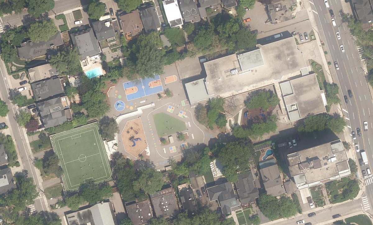BROWN PUBLIC SCHOOL AND CITY COMMUNITY CENTRE - Building Grounds — aerial / top-down view