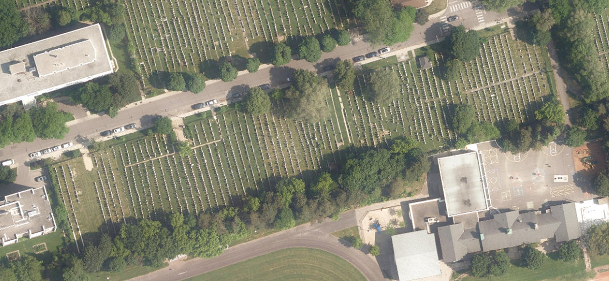 Roselawn Avenue Cemetery — site photograph