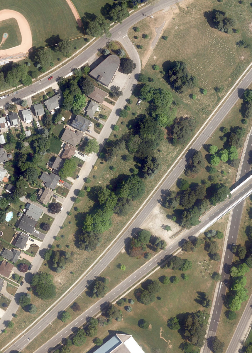 Cenotaph Traffic Island — site photograph
