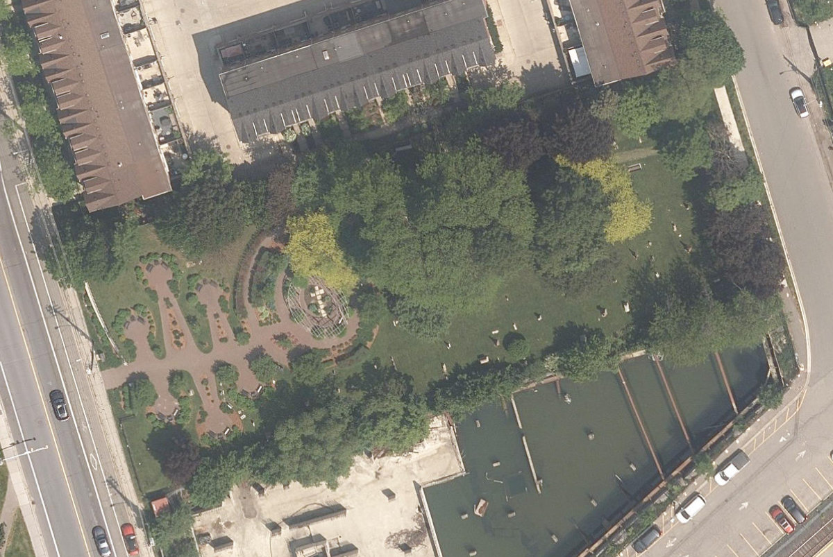 Christ Church St.James Memorial Garden And Cemetery — site photograph