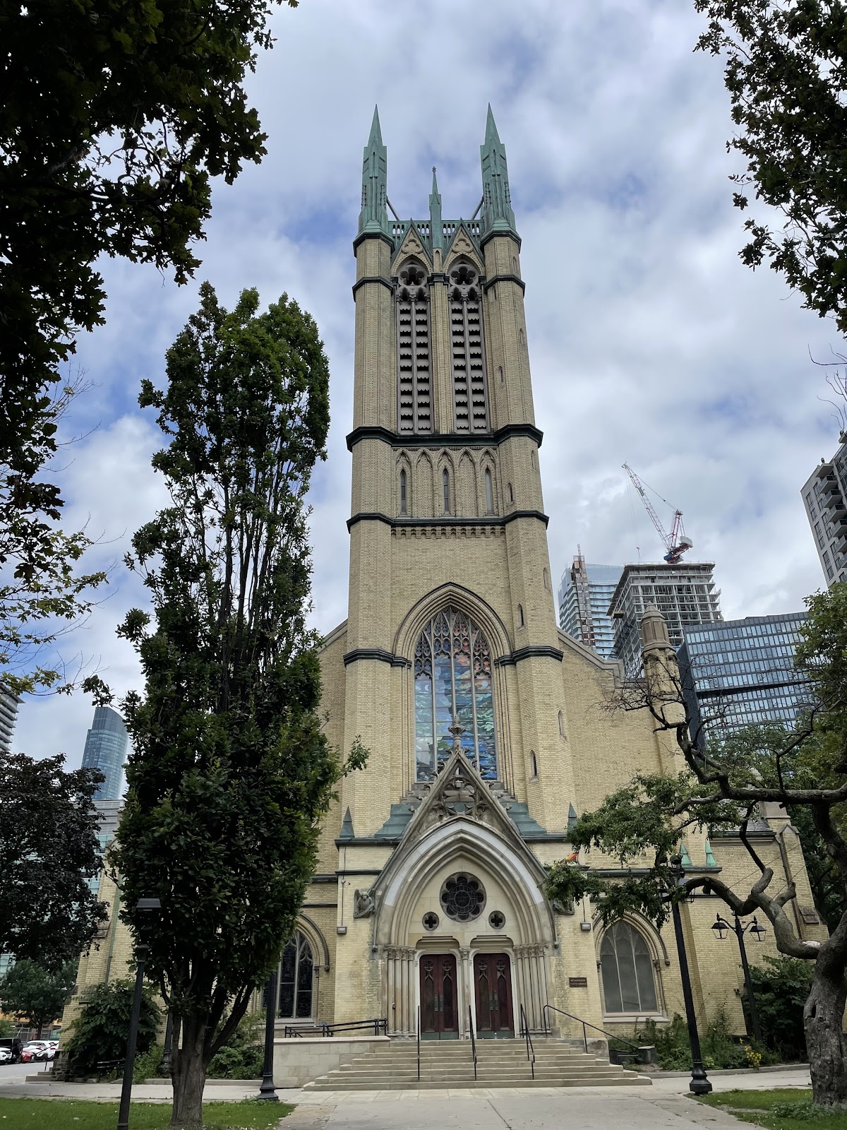 METROPOLITAN UNITED CHURCH GROUNDS - Building Grounds — site photograph