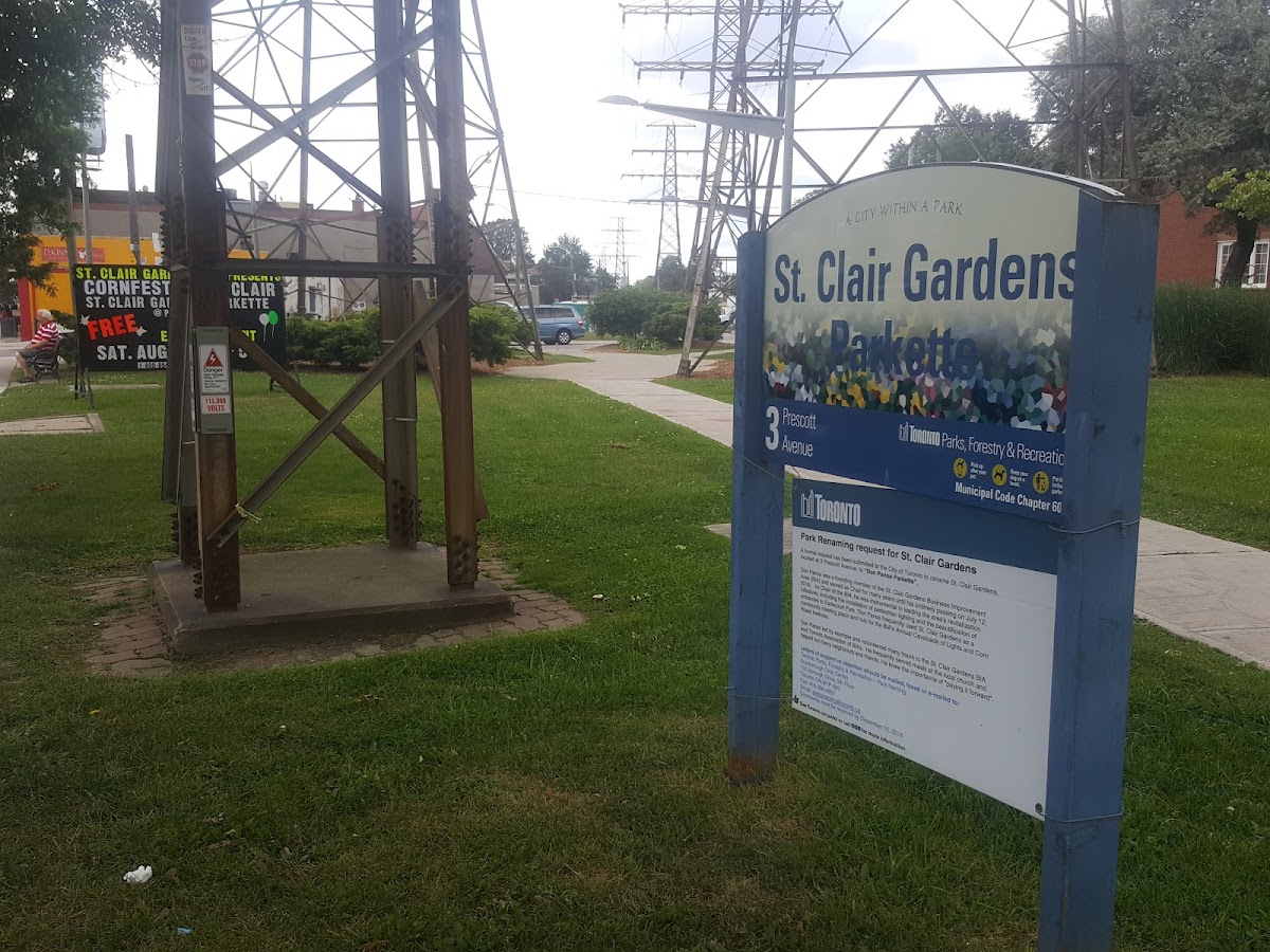 Don Panos Parkette — site photograph