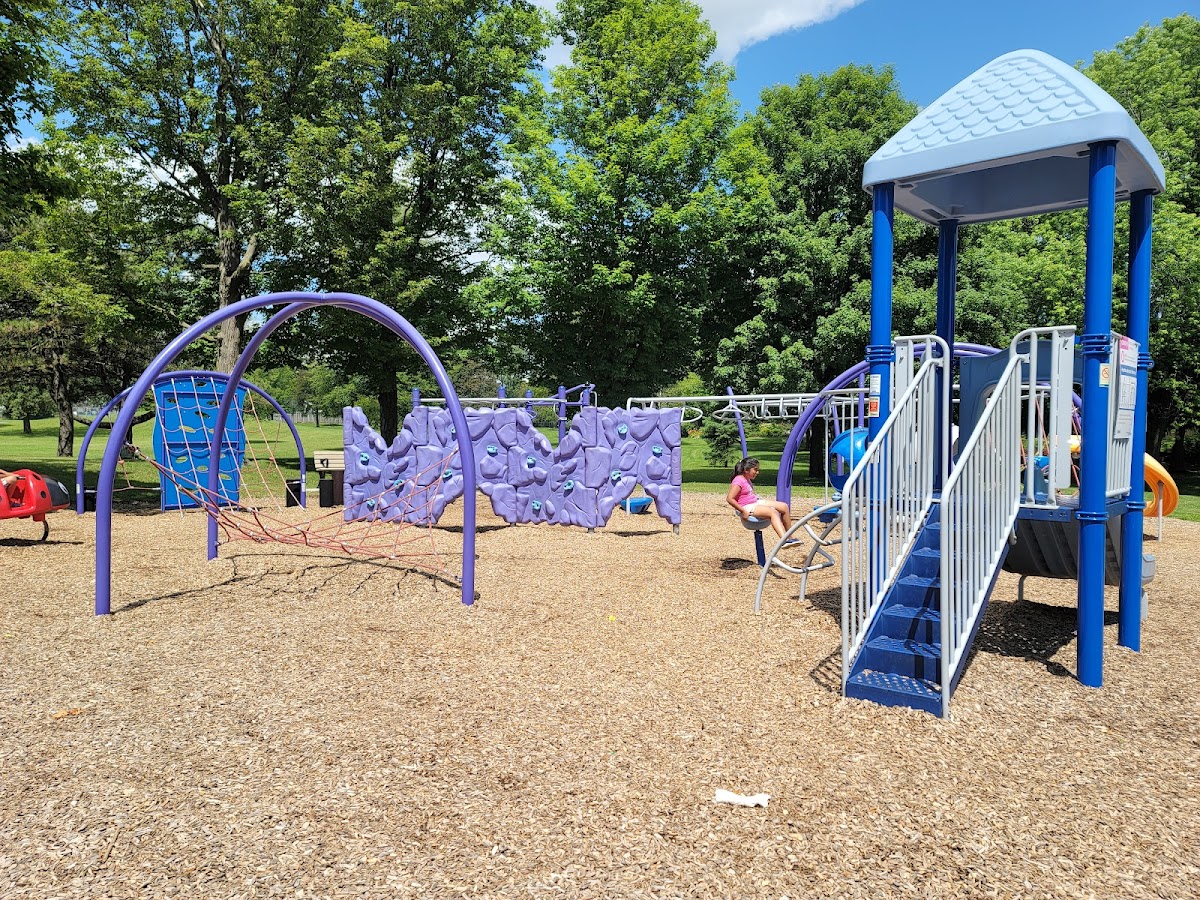 Seven Oaks Park — site photograph