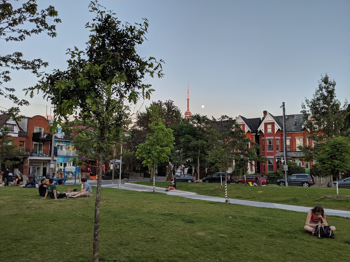 Bellevue Square Park — site photograph